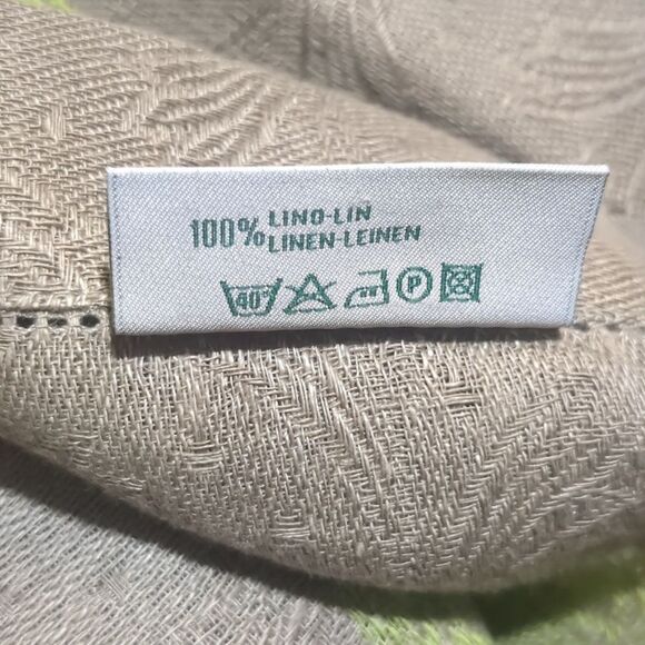 Italian Made Linen Green Tan Damask Table Runner Birds Floral NWT - Picture 9 of 10